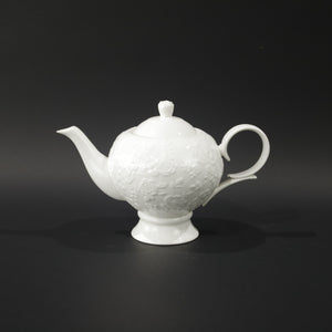 HCH10988 - Round Floral Teapot