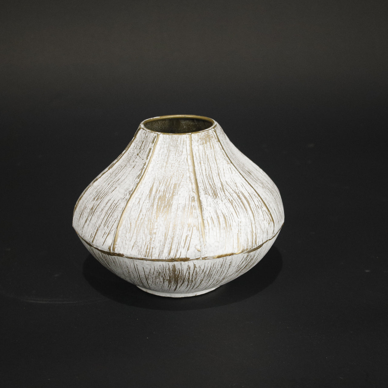 HHD10187 - White/Gold Short Pot