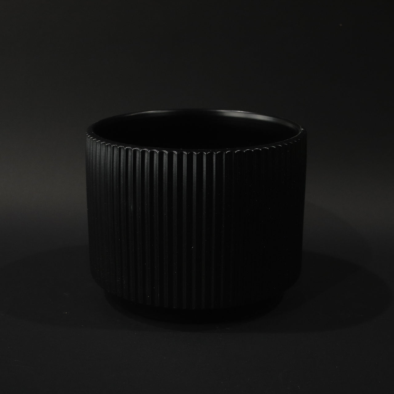 HHD10991 - L Lined Black Pot