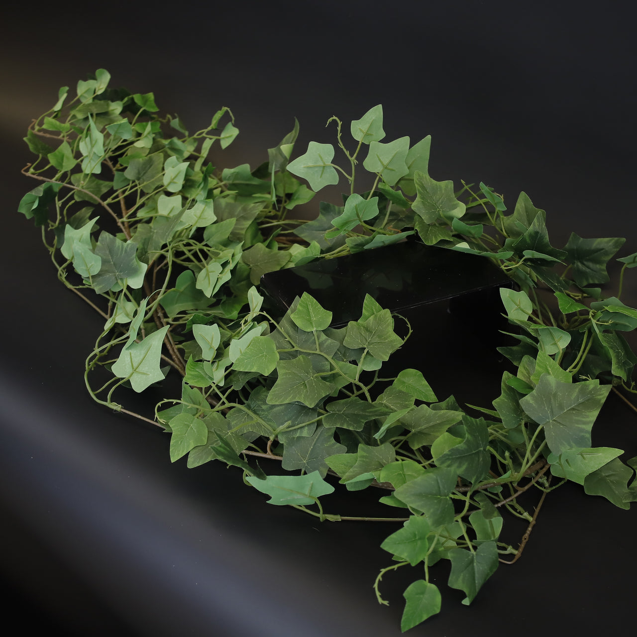 HCFL7983 - Ivy Table Runner