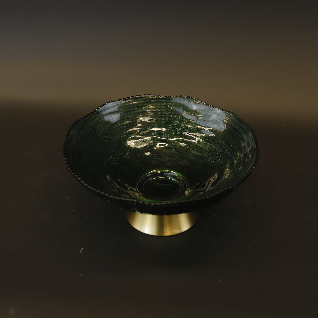 HCGL8892 - Emerald Pedestal Bowl - M