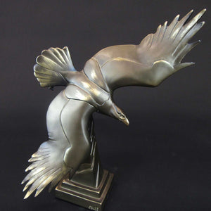 HCHD5879 - Soaring Eagle on Stand