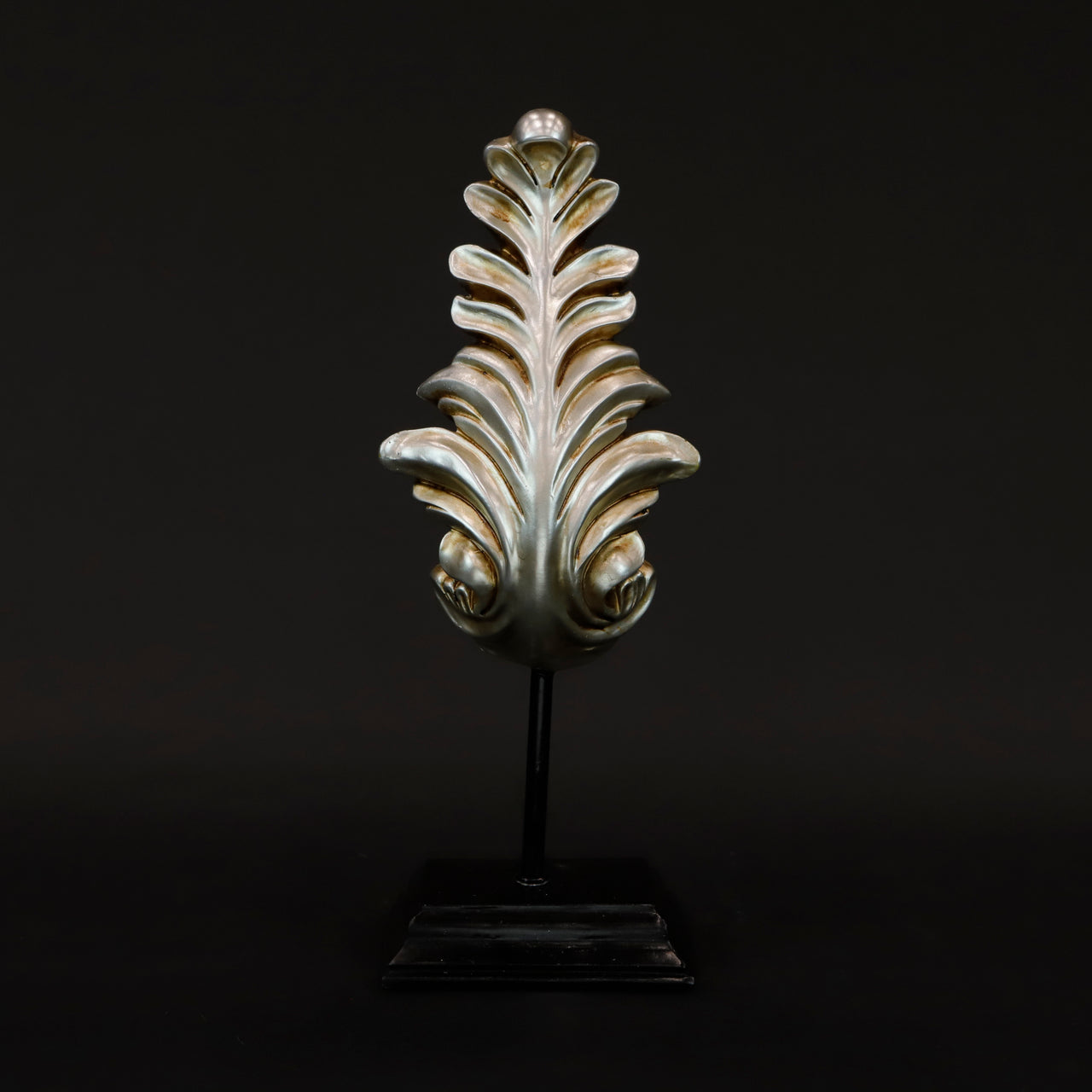 HCHD6487 - Silver Large Leaf on Stand