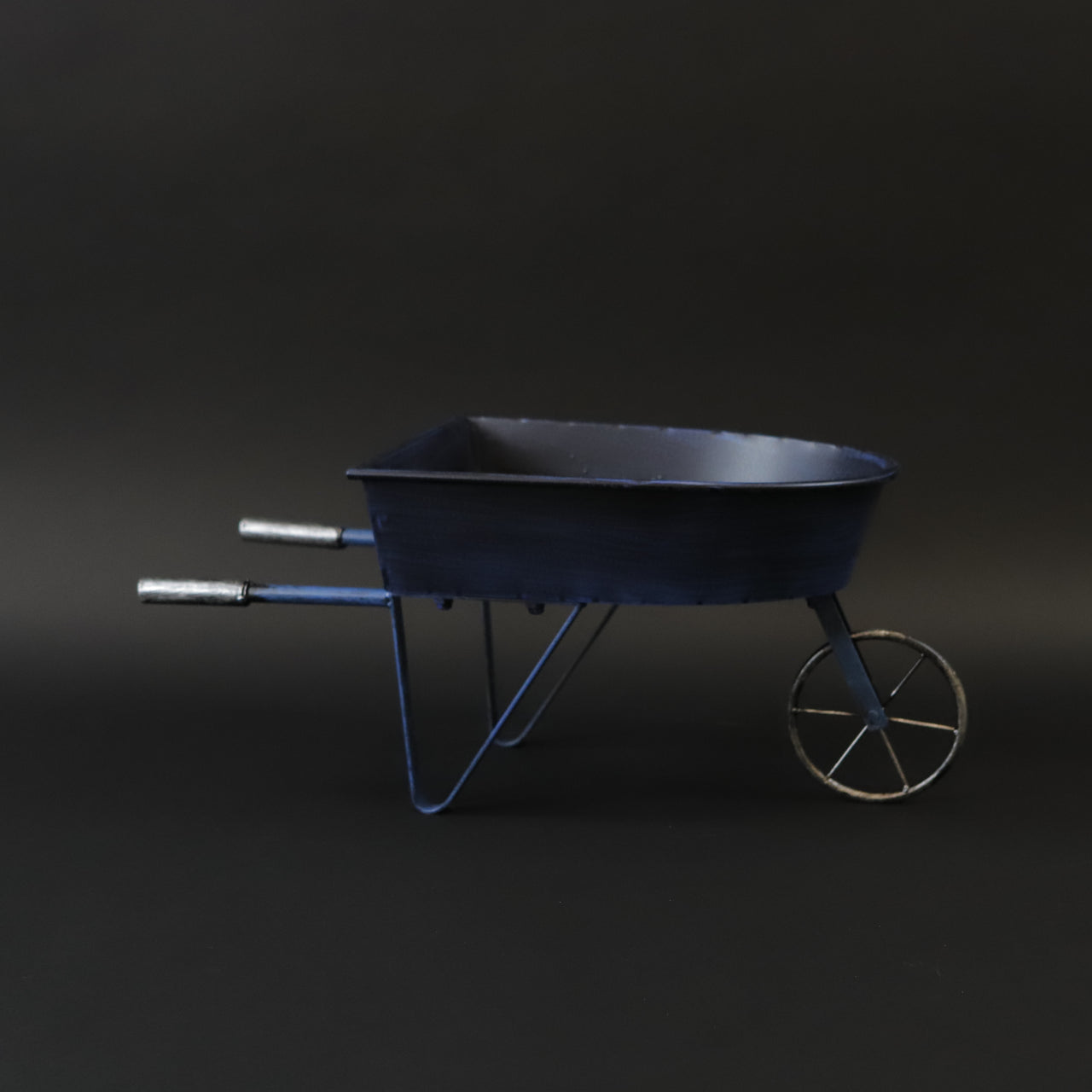 HCHD7210 - Wheel Barrow Planter